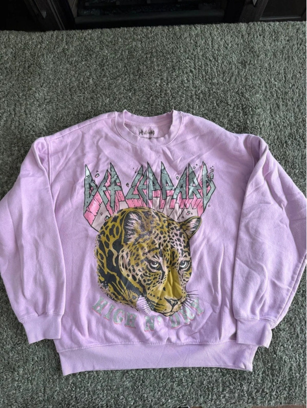Def Leppard High 'N' Dry Graphic Sweatshirt Medium